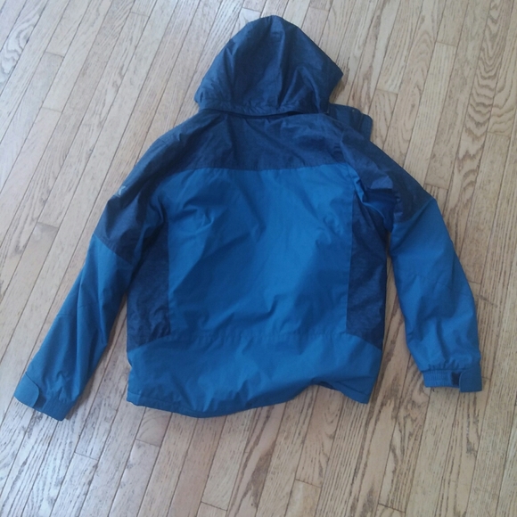 Mens winter jacket with detachable hood - Picture 6 of 9